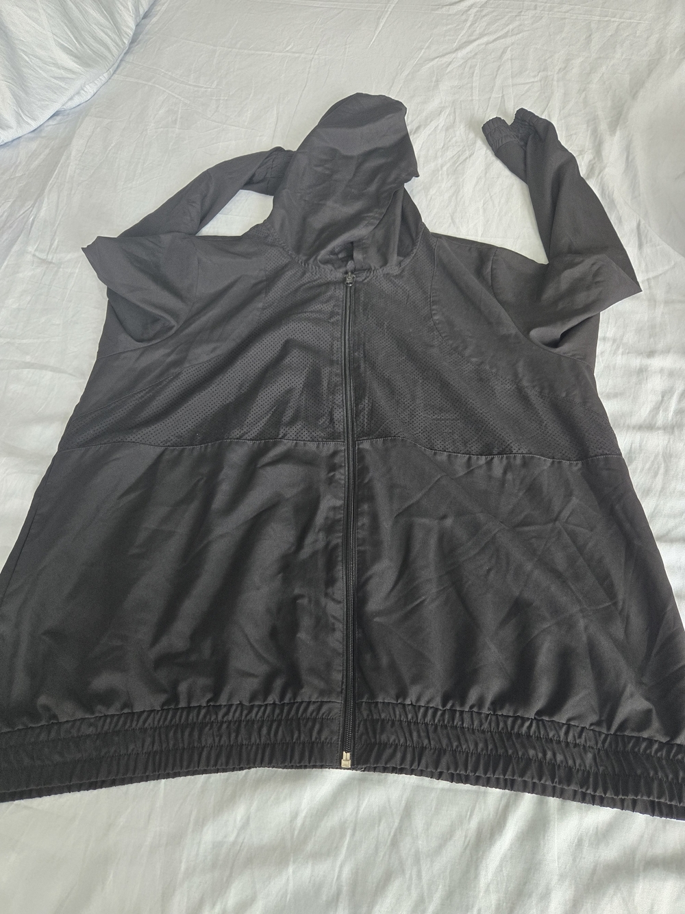 Men's Black Hooded Jacket - Lightweight Performance. 0031
